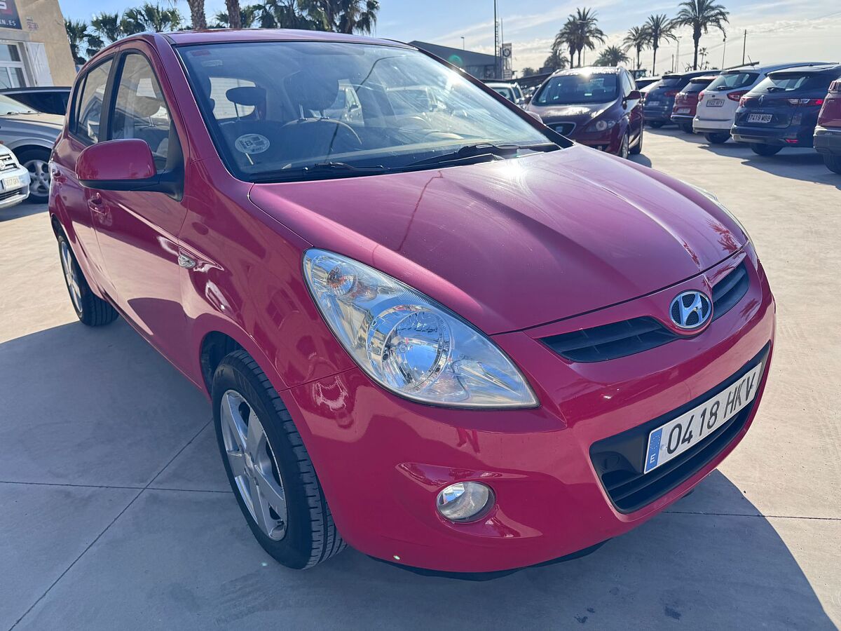 HYUNDAI I20 COMFORT 1.4 CRDI SPANISH LHD IN SPAIN ONLY 89000 MILES SUPERB 2012